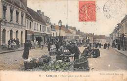 Conches En Ouche       27        Place Carnot. Le Marché  (voir Scan) - Conches-en-Ouche