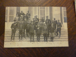 Carte Photo Militaria Compiègne Rassemblement Militaire Groupe D'officiers étrangers Légionnaires Chine .... TBE - Personnages