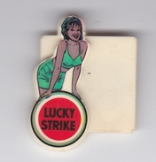 Magnet - Cigarettes - Lucky Strike - Magnets