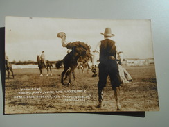 ETATS-UNIS WY WYOMING JOHN RICE RIDING HIGH WIDE AND HANDSOME? STATE FAIR DOUGLAS  RODEO BULLRIDER - Other & Unclassified