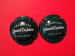 PAIRE DE CAPSULES DE MUSELETS DE CHAMPAGNE CANARD DUCHENE - Canard Duchêne