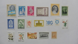 Argentine : 18 Timbres  Neufs - Collections, Lots & Series