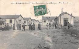 Evreux       27          Intérieur Des Baraquements Militaires            (voir Scan) - Evreux