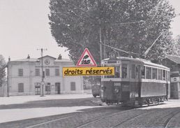 Motrice Du Tram 68 Devant La Gare Blancarde à Marseille (13) - - Cinq Avenues, Chave, Blancarde, Chutes Lavies