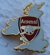 BROCHE - FOOTBALL - FOOT - SOCCER -ARSENAL F.C - ENGLAND - ANGLETERRE - GRANDE BRETAGNE - GREAT BRITAIN - CANONS - Football