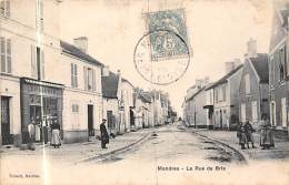 Mandres Les Roses    94         La Rue De Brie            (voir Scan) - Sonstige & Ohne Zuordnung