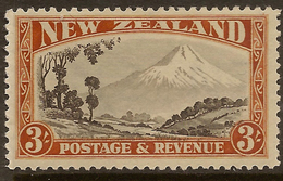 NZ 1935 3/- Mt Egmont P12.5 SG 590b HM #ADI231 - Neufs
