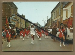 CPM - Les Majorettes De St Ouen De Picardie - Saint Ouen