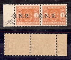 0381 REPUBBLICA SOCIALE - 1944 - GNR Verona - 1 Lira (55d - Segnatasse) - Coppia Bordo Foglio Con Soprastampe A Cavallo  - Otros & Sin Clasificación