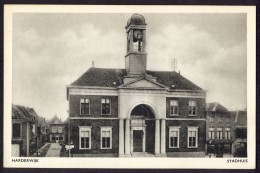 Harderwijk ± 1940, Stadhuis, Ongelopen - Harderwijk