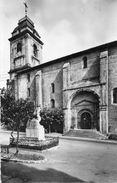 URUGNE - L'Eglise Et Le Monument Aux Morts - Urrugne