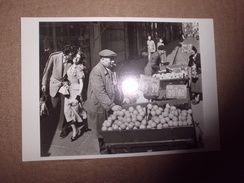 LES ORANGES DE LA RUE MAZARINE ..PARIS 1950 - Doisneau