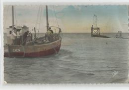 14 Calvados - Courseulles Sur Mer  La Digue Et Le Bateau Promenade Nommé Caen 1954 - Courseulles-sur-Mer