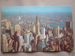 Looking Northeast From Empire State Building Observatory. You Can See Chrysler Building, United Nations .... - Panoramic Views