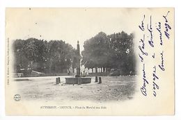 LEZOUX  (cpa 63)  Place Du Marché Au Bois -   - L 1 - Lezoux