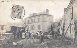 Vernon          27        Cachet De Départ: Intérieur De Ferme  Carte Photo         (voir Scan) - Vernon