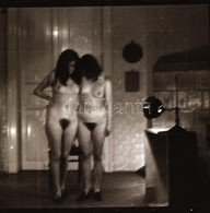 Cca 1972 Erotikus és Pornográf Fotónegatívok, 24 Felvétel 2 Tekercsen, 5,5x5,5 Cm - Autres & Non Classés