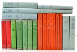 Három Különböző Kritikai Kiadás Kötetei: Loeb Classical Library (40, 213: Cicero; 57: Hésiodos; 193, 199, 264, 288: Aris - Non Classés