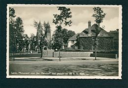 LAREN, MONUMENT VOOR JAN HAMDORFF MET GEZICHT OP DE R.K. KERK.ECHTE FOTO.ONGELOPEN.'T GOOISCHE BOEKHUIS.ZG STAAT.NIEUW! - Laren (NH)