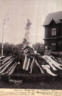 T2/T3 1901 Hódmezővásárhely, Nyizsnyay Gusztáv Zeneszerző Megkoszorúzott Szobra. Photo - Non Classés