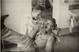 ** T2 Katonai Fogorvos, Humor / Hungarian Military Dentist. Photo - Non Classés