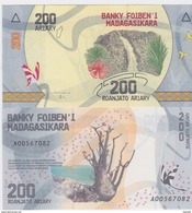 MADAGASCAR  Attractive  Newly Issued 200 Ariary    Pnew   2017 UNC. - Madagascar