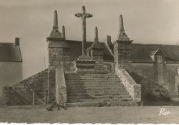 SAINT - CADO Près D'ETEL    ***  Le Calvaire   ***  Belle Cpa Très Animée - Etel