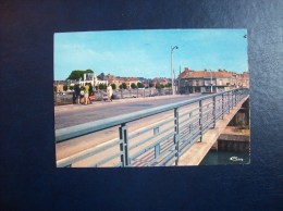 Carte Postale De Bouchain: Le Pont Sur L'Escaut - Bouchain