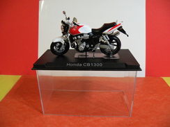 MOTO 1/24 > Honda CB 1300 Sous Vitrine - Motorräder