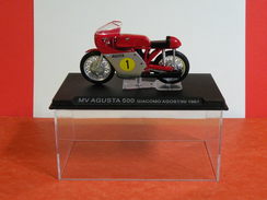 MOTO 1/24 > MV Agusta 500 Giacomo Agostini 1967 (sous Vitrine) - Motorfietsen