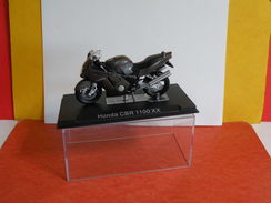 MOTO 1/24 > Honda CBR 1100 XX (sous Vitrine) - Motorräder