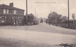 SUIPPES. - Avenue De La Gare. CAFE DE L'EST 1er Plan. Carte RARE - Andere & Zonder Classificatie