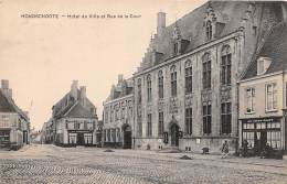 Hondschoote          59      Rue De La Cour Et Hôtel De Ville       (voir Scan) - Autres & Non Classés