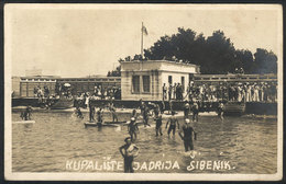 YUGOSLAVIA: SIBENIK: Crowd Of People Bathing At Sea, Circa 1930, Interesting! - Yugoslavia