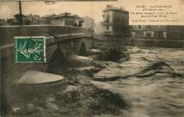 30   ALAIS   LES INONDATIONS D'OCTOBRE 1907 EN PLEIN OURAGAN 66m50 D'EAU SOUS LE PONT VIEUX - Alès