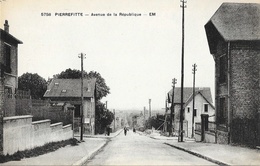 Pierrefitte - Avenue De La République - Etablissements Malcuit - Carte EM N° 5758 Non Circulée - Pierrefitte Sur Seine