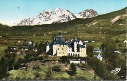 Delcampe - 38. Uriage Les Bains. Le Chateau Et Le Colon.  Cpsm Petit Format - Uriage