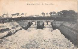 Gravelines      59        Les Chasses D'Eau          (voir Scan) - Gravelines