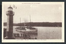 Delcampe - +++ CPA - France 22 - BINIC - Le Phare - Entrée D'un Vapeur   // - Binic