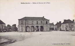 72 - Brulon (Sarthe) - Halles Et Avenue De La Gare - Brulon