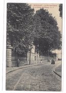 CPA Bagnolet La Rue Sadi Carnot Et Le Château De L’Étang GF Circulée Sous Enveloppe 1913 - Bagnolet