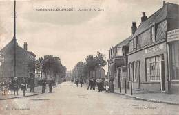 Bourbourg      59         Avenue De La Gare Et Estaminet               (voir Scan) - Andere & Zonder Classificatie