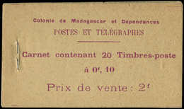 MADAGASCAR Carnet 5 : 10c. Brun-jaune Et Violet, Carnet De 20, C-4 Défectueuse, Sinon TB, Cote Et N° Maury - Autres & Non Classés