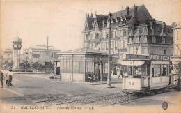 Malo Les Bains      59      Place Du Kursaal. Tramway Pubicité Amer Picon.      (voir Scan) - Malo Les Bains