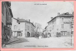 Latronquière - Place De La Halle - Latronquiere