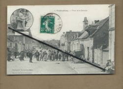 CPA- Pontvallain  - Place De La Bascule  - ( Costume Sarthois ) - Pontvallain