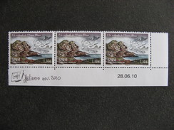 Saint Pierre Et Miquelon: TB Bande De 3 Du N° 983, Datée Et Signée De L'artiste, Neuve XX. - Unused Stamps