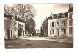 CPA 53 EVRON Rue De L'Hôtel De Ville 1951 - Evron