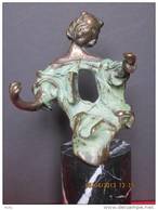 Salvador Dali, Bronzen Beeld "Madona De Port Ligat"  FRA 108/350. - Brons
