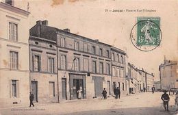 Jonzac     17         Place Et Rue Fillaudeau                          Voir Scan) - Jonzac